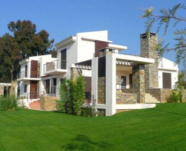 12 1 370x300 - Amaliada, Peloponesse’de Deniz Manzaralı Bitişik Villa A